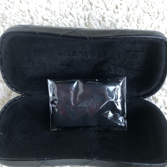 SOLD ..Chanel sunglasses - Picture 11 of 14